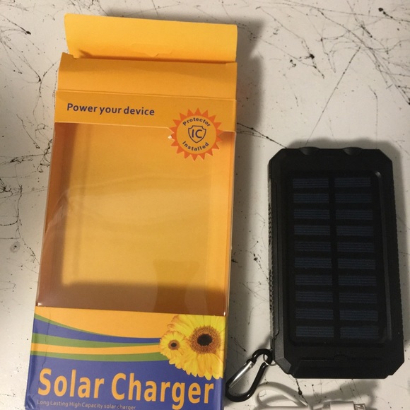 ⚡️☀️SOLAR Charger USB Portable Power Bank for Cell Phones,laptop with flashlight - Picture 3 of 10